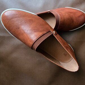 FRYE Melanie Slip On Leather Upper  Cognac (Brown) Ladies Size 6M NWT